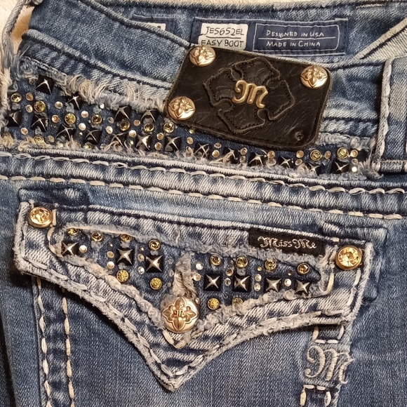 Miss Me Denim - Miss Me Rhinestone & Studded Easy Boot Distressed Jeans Size 34 Style: JE5652EL